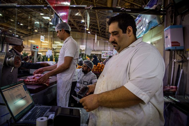 Columns & Opinie Iraniërs hebben geen sancties nodig - Volkskrant