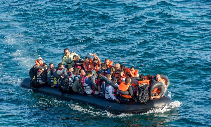 Vluchtelingen komen aan op Lesbos