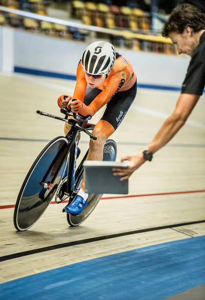 Annemiek van Vleuten wil aan WK op baan deelnemen