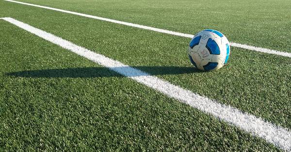 Amateurvoetbal: Veldwijk volgt Wijsman op bij Haarle