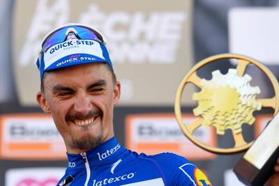 Eerste klassieker voor Alaphilippe: 'Dacht dat Nibali had gewonnen'