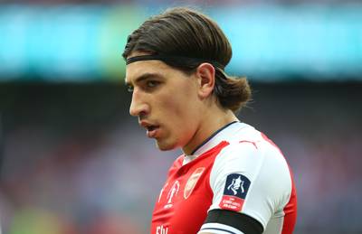 Héctor Bellerin geeft gul voor slachtoffers flatbrand