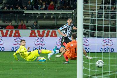 Heracles roept 'penaltyploeg' Hoek een halt toe