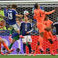 Nederland geeft zege tegen Japan in slot nog weg, bondscoach Koeman onder vuur voor wissels