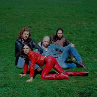 Voor ‘The Clearing’ ging Wolf Alice back to basics, zonder al te veel toeters en bellen. Deze vijf albums zetten ze daartoe aan