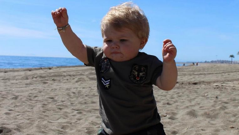 Fiere papa De Bruyne viert samen met verloofde eerste ...
