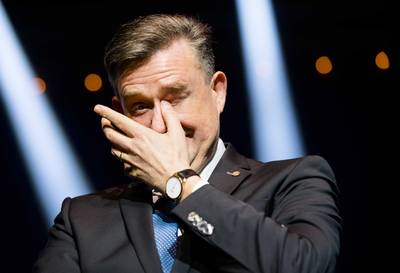 SP bedankt geëmotioneerde Roemer met muziek Metallica