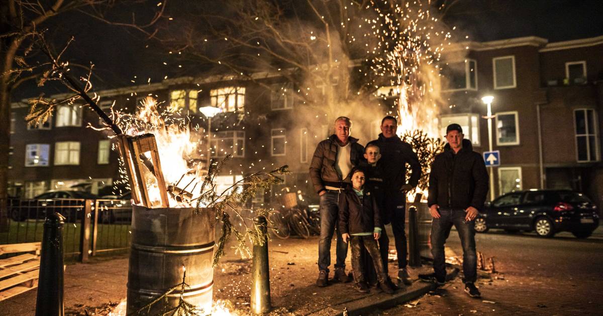 Vuurwerk, oliebollen en feest raamtekening