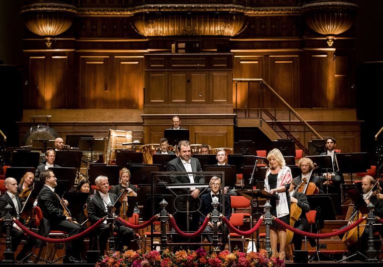 Daniele Gatti wordt geïnaugureerd als de nieuwe chef-dirigent van het Koninklijk Concertgebouworkest, 9 september 2016.  Beeld ANP