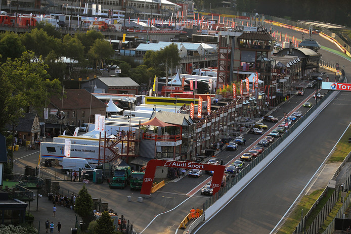 5 Jeunes Frappent Un Vigile Aux 24 Heures De Spa