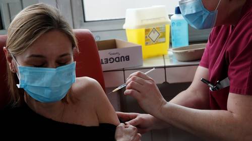 Zowat heel Europa is begonnen met toedienen AstraZeneca-vaccins, behalve België