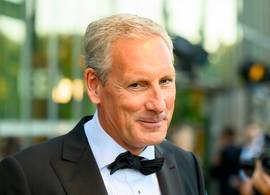 Gert Verhulst moppert over zijn winderige hond