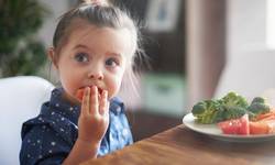 Trucje van mama om kinderen groenten te laten eten gaat viraal
