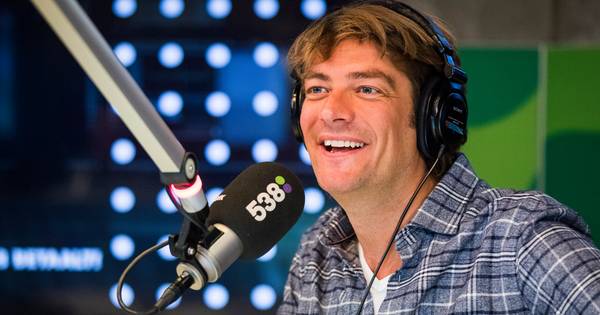 Kylie uit Stampersgat raadt in één keer de mysterieuze gast bij Radio 538, ‘Dit kan helemaal niet’