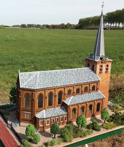 Gesloopte Ochtense kerk komt weer tot leven als maquette