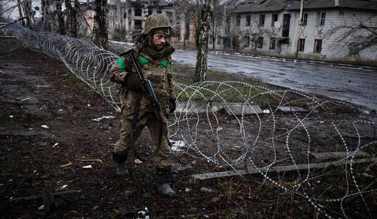 Rusland overhandigt stoffelijke resten van meer dan 500 Oekraïense soldaten aan Kiev • Poetin brengt komende week bezoek aan China