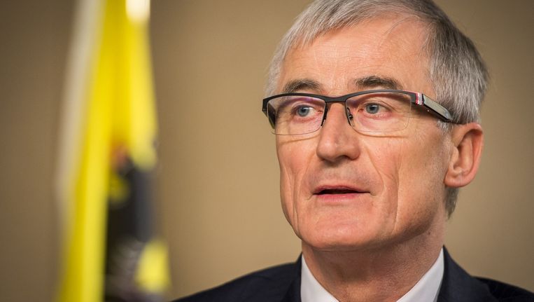 Vlaamse Regering Snoeit In Medewerkers Van Ex Ministers Economie Geld Hln
