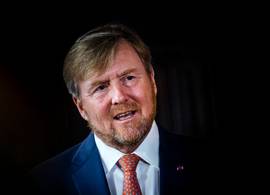 Dít zei koning Willem-Alexander over zijn rebelse nichtje Eloise tijdens de persconferentie