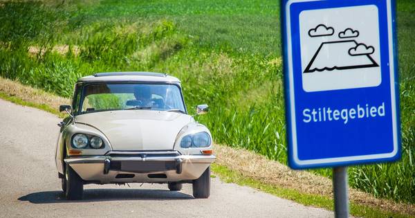 Irritatie over toerende oldtimers in stiltegebied | Hoeksche Waard - AD.nl