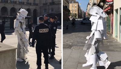 Cet artiste belge est sorti dans les rues de Rennes couvert de 150 attestations de sortie