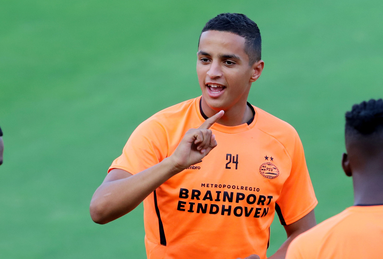 Mohamed Ihattaren past voor Jong Oranje en neemt de tijd ...