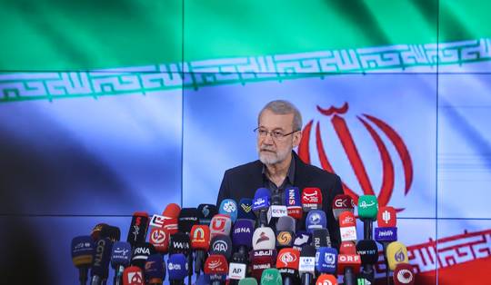 Terwijl Pezeshkian naar achtergrond verdwijnt, neemt één man de leiding: hoe Iran zich in stilte voorbereidt op oorlog