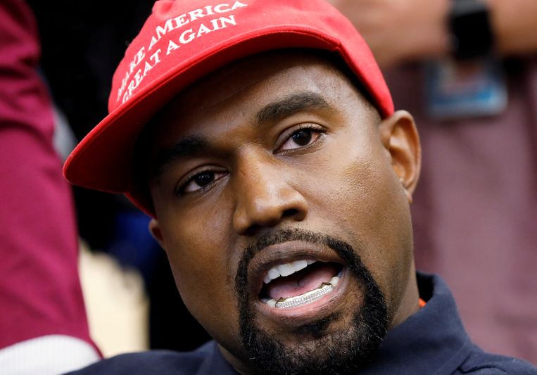 Rapper Kanye West heeft op Twitter aangekondigd dat hij kandidaat is voor de Amerikaanse presidentsverkiezingen later dit jaar.