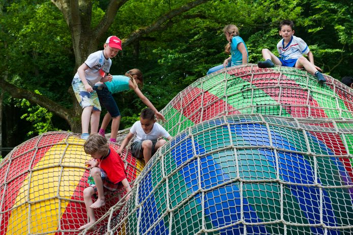 Welp Ouderbijdrage niet betaald? Dan niet mee op schoolreisje | Utrecht SR-96