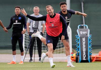 Engeland brengt zijn 'young guns' in stelling tegen Tunesië