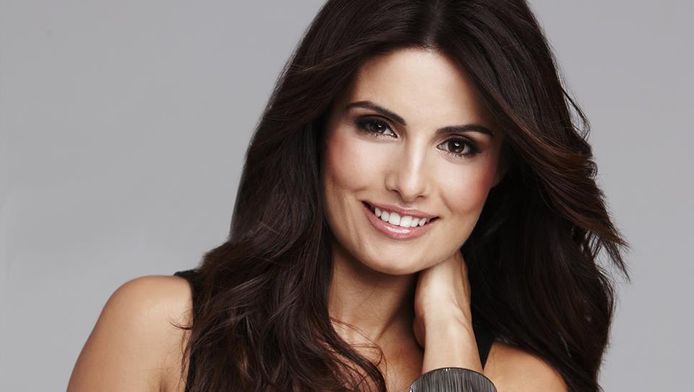Katerina De Hartley Coeurs A Vif Pleure La Mort De Son Fils