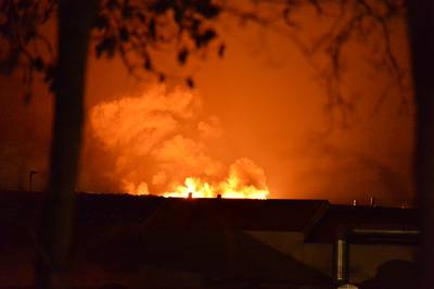 Grote brand bij vuilverwerker in Wilp: ‘Sluit ramen en deuren’