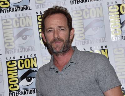 90210-acteur Luke Perry (52) overleden
