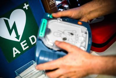 Gestolen AED's in Zundert: ‘Beseffen ze dan niet dat dit levensgevaarlijk is?’