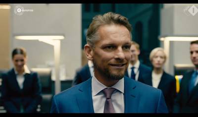 Kijkers kraken nasynchronisatie Duitse serie Bad Banks massaal af