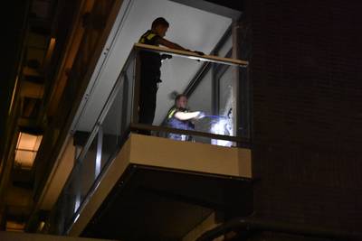 Politie breekt in bij goed beveiligd huis om schreeuwende man te helpen