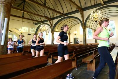 Hardlooptocht door Veenendaalse gebouwen op herhaling