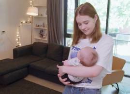 Tienermoeder Loeki (16) maakt diepe indruk: “Wat een kanjer”