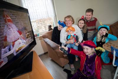 In pietenpak voor de buis: Sinterklaasjournaal begint weer