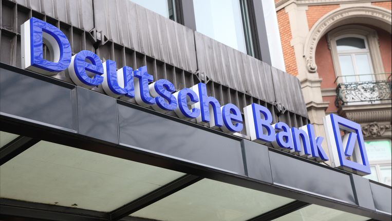 Deutsche Bank Beschuldigd Van Verdoezelen Van Miljardenverliezen