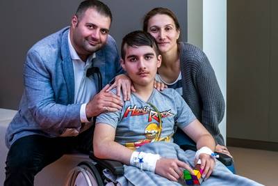 Arnhem komt in de benen voor Ömer, de doodzieke zoon van raadslid Yildirim