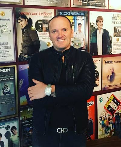 Volkszanger Frank van Etten gaat na 12,5 jaar scheiden