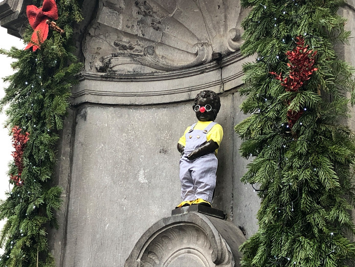 Manneken Pis revêt son costume de Coluche pour le 34e 