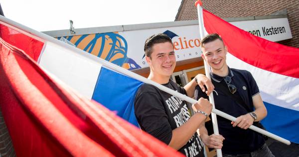 Mitchell en Leroy van Helicon zijn klaar voor een praatje met het koningspaar