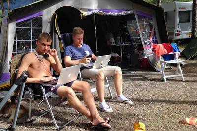 Dát is balen! Geen of slechte wifi op de camping