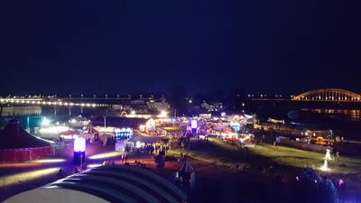 Eerste avond Vierdaagsefeesten al topdrukte in de stad, bekijk hier de foto's