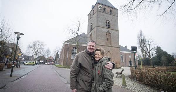 Dominee De Goeijen na 7 jaar Indonesië aan de slag in Den Ham - Tubantia