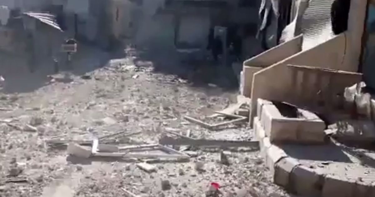 Syrische troepen vuren 17 raketten af op buitenwijk Damascus - De Morgen
