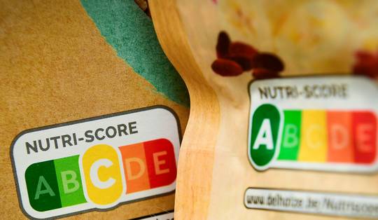 ‘Als olijfolie door calorieën maximaal een C kan krijgen, moeten we dat dan niet doortrekken bij chips?’: nutriscore onder vuur