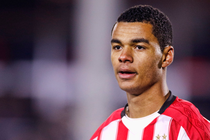 Cody Gakpo verlengt contract bij PSV tot 2022 | PSV | ed.nl