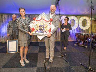 Koning benoemt Woonboulevard Poortvliet tot Hofleverancier